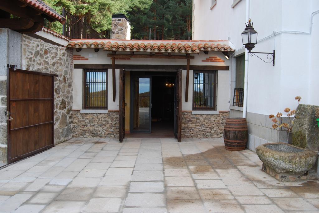 Hotel Cinco Castanos Candelario Bagian luar foto